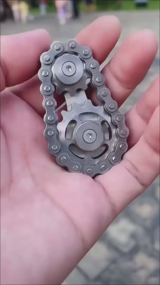Chain fidget spinner